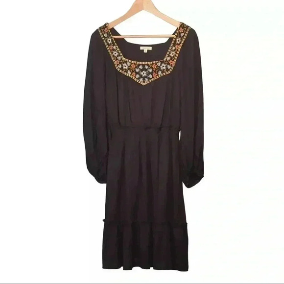 Max Studio Embroidered Black Long Sleeved Dress Size Small NWT boho tired skirt - Picture 1 of 10